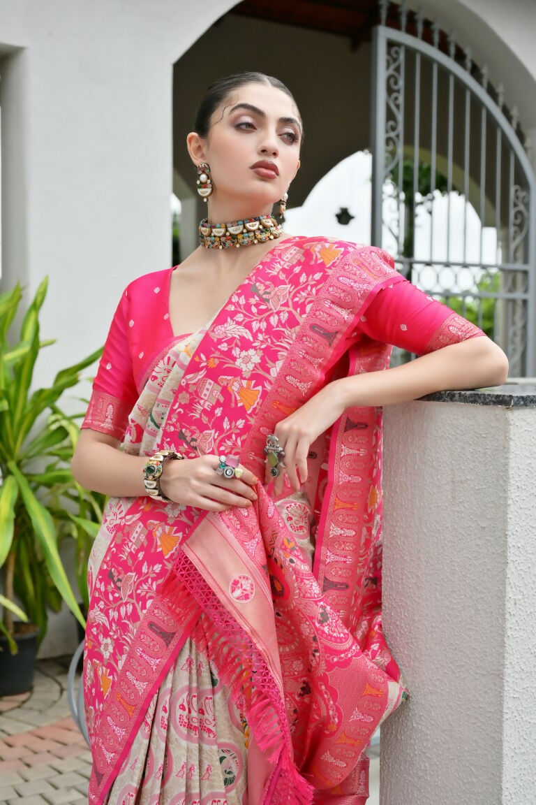 Vishnu Weaves Women's Pink Banarasi Silk Patola Zari Woven Saree with Blouse - Swadesiicart