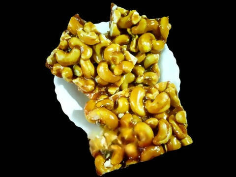 Godavari Vantillu Kaju Chikki / Cashew Chikki / Bellam Jeedipappu Achu | Swadesiicart