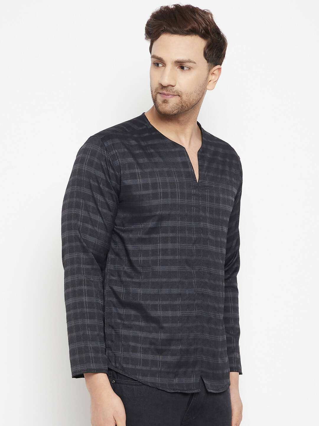 Even Apparels Black Color Viscose Men's Kurta With Slit Neckline | Swadesiicart
