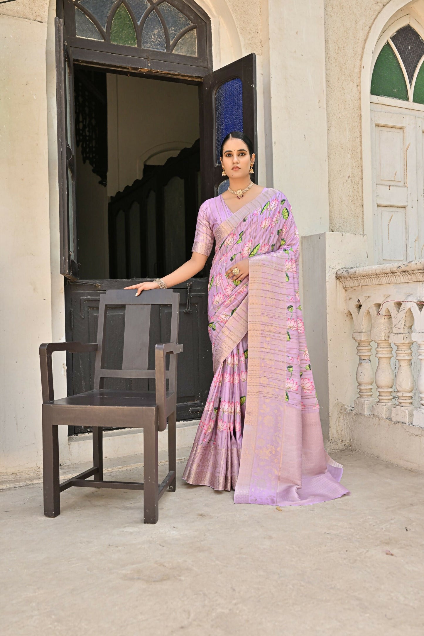 Vishnu Weaves Women's Purple Banarasi Silk Saree with Blouse - Swadesiicart