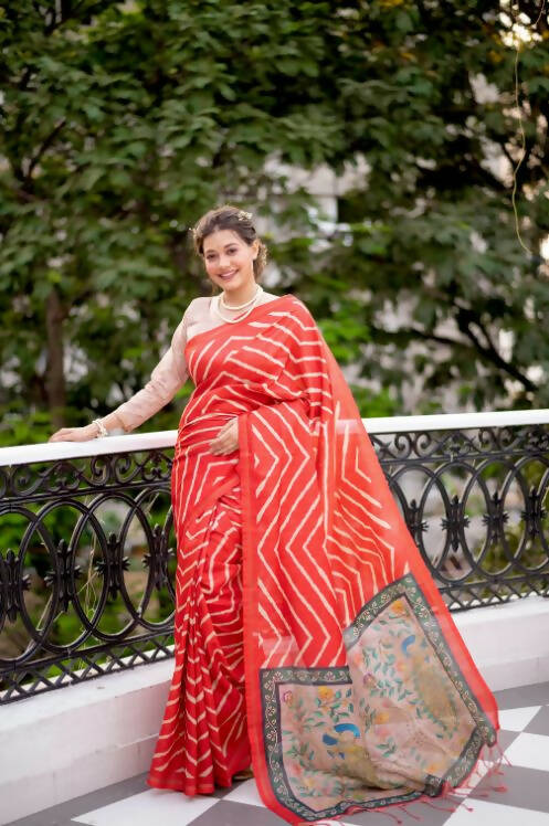 Vishnu Weaves Women's Red Soft Tussar Silk Digital Printed Saree with Unstitched Blouse - Swadesiicart