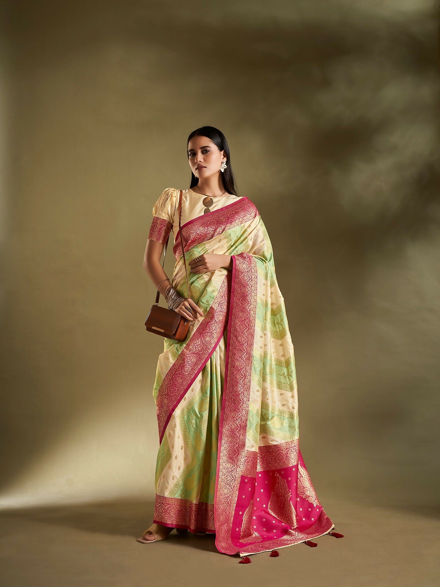 Joban Fashion Cream & Sea Green Plain With Weaving Border Banarasi Silk Sarees | Swadesiicart