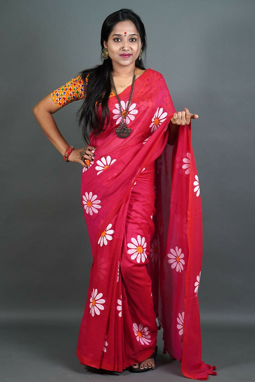 Exclusive Collection Red Pure Cotton Saree With Sunflower Design - Swadesiicart