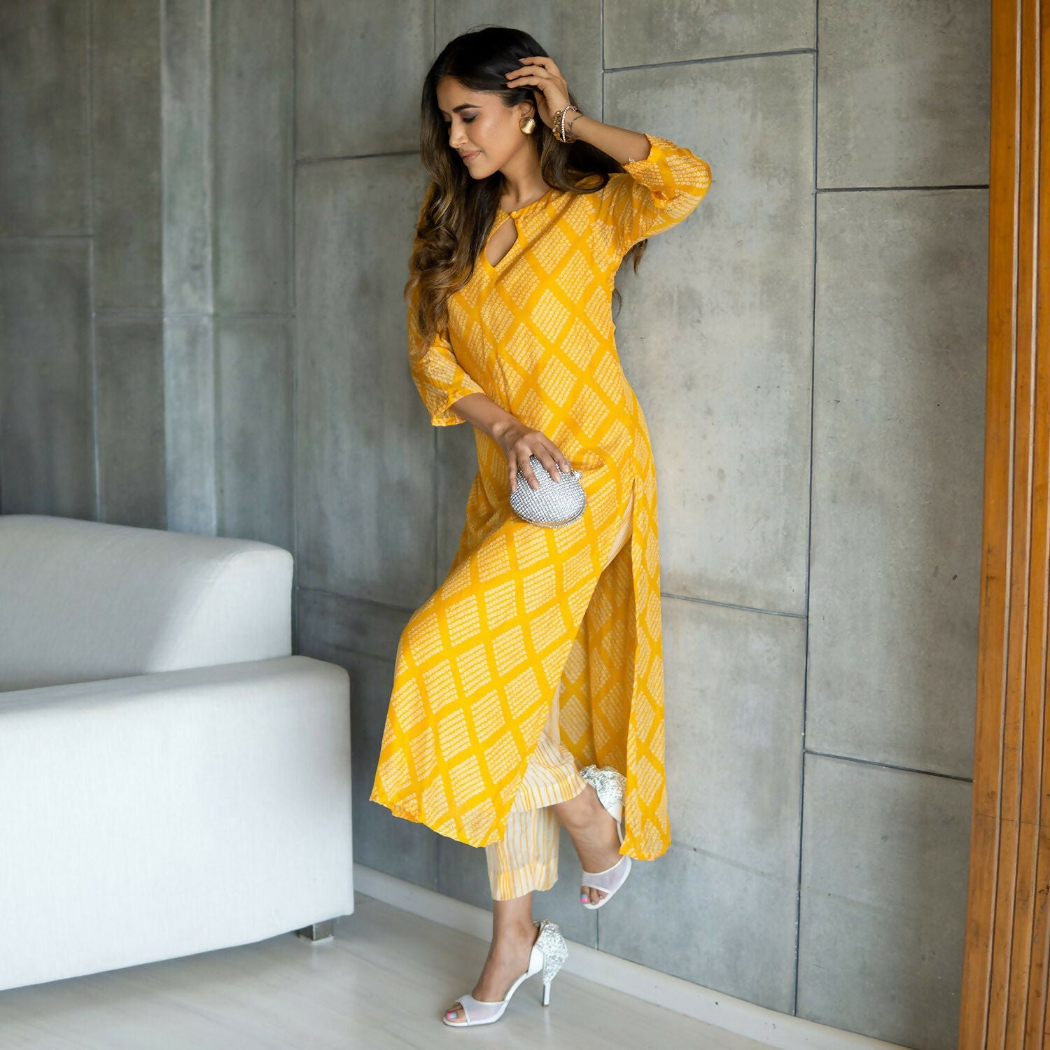 Jyoti Fashion Women's Yellow Pure Muslin Heavy Digital Printed Kurta Pant Set | Swadesiicart