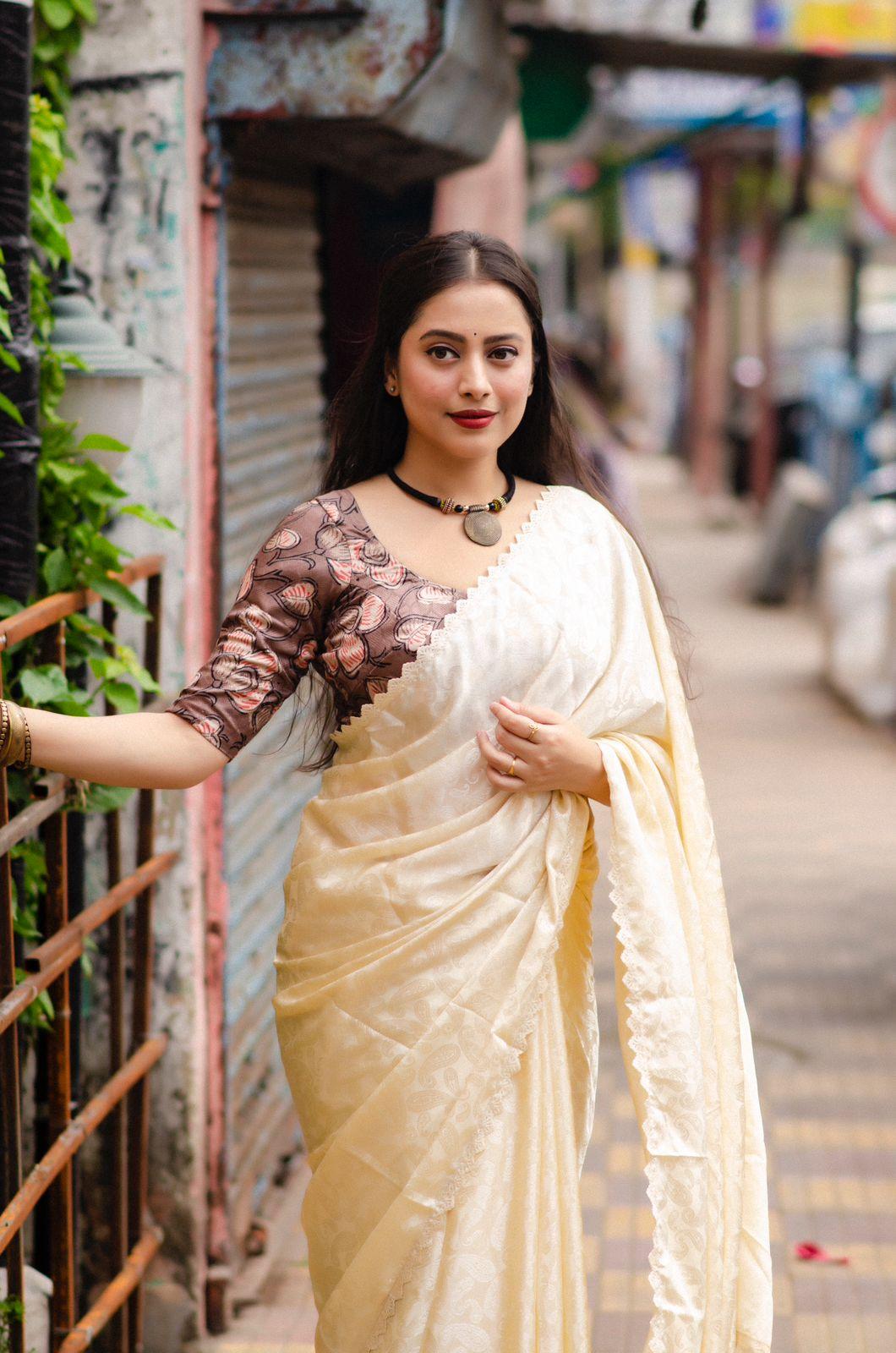 Cream Poly Silk Ethnic Motifs Saree with Unstitched Blouse - Hiral Fashion | Swadesiicart