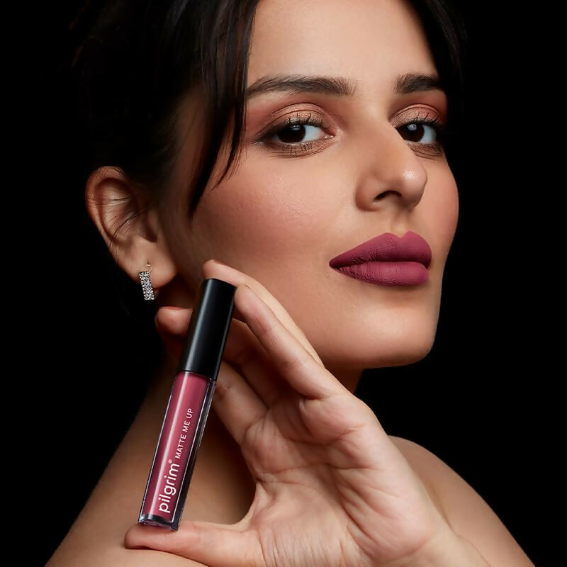 Pilgrim Liquid Matte Lipstick with Hyaluronic Acid - Pink Kisses - Swadesiicart