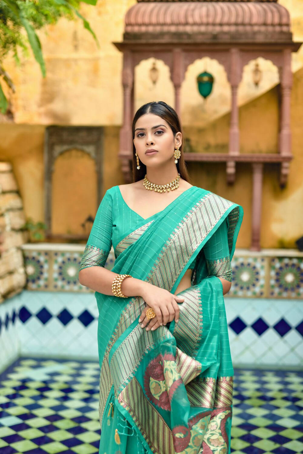 Vishnu Weaves Women's Sea Green Cotton Silk Zari Woven Butta Work Saree with Blouse - Swadesiicart