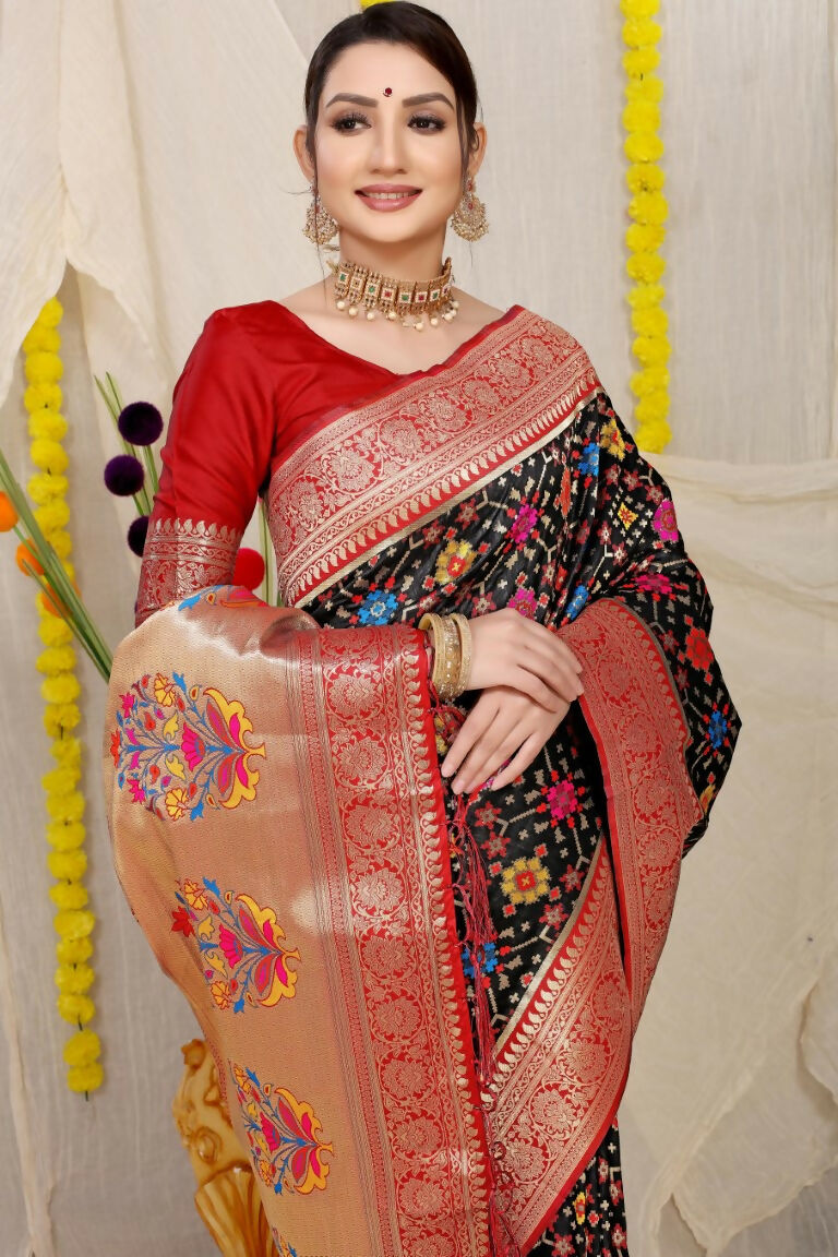 Jyoti Fashion Women's Black Patola Silk Zari Woven Saree with Blouse | Swadesiicart