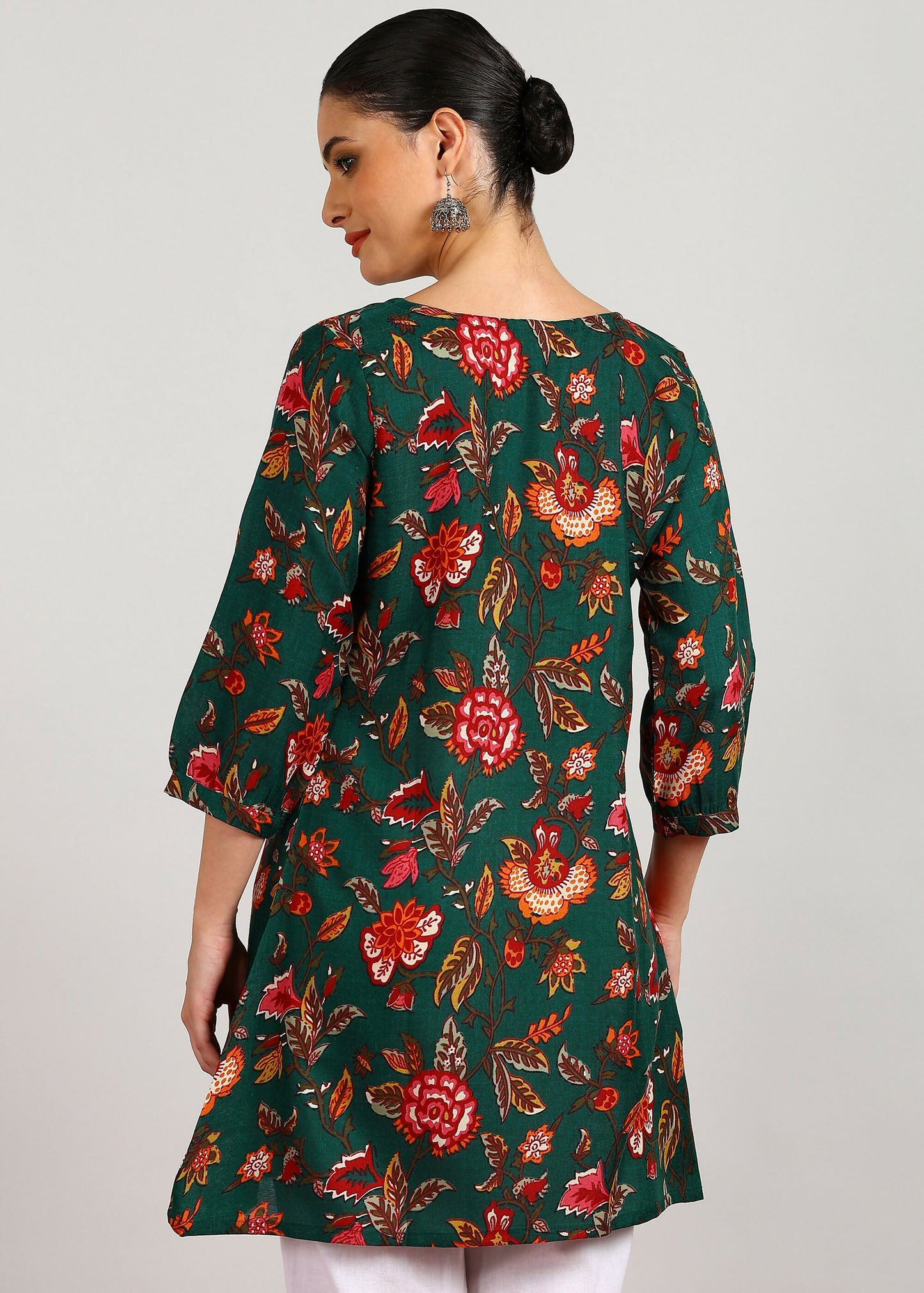 Aavyora Women's Green Floral Printed Flared Tunic