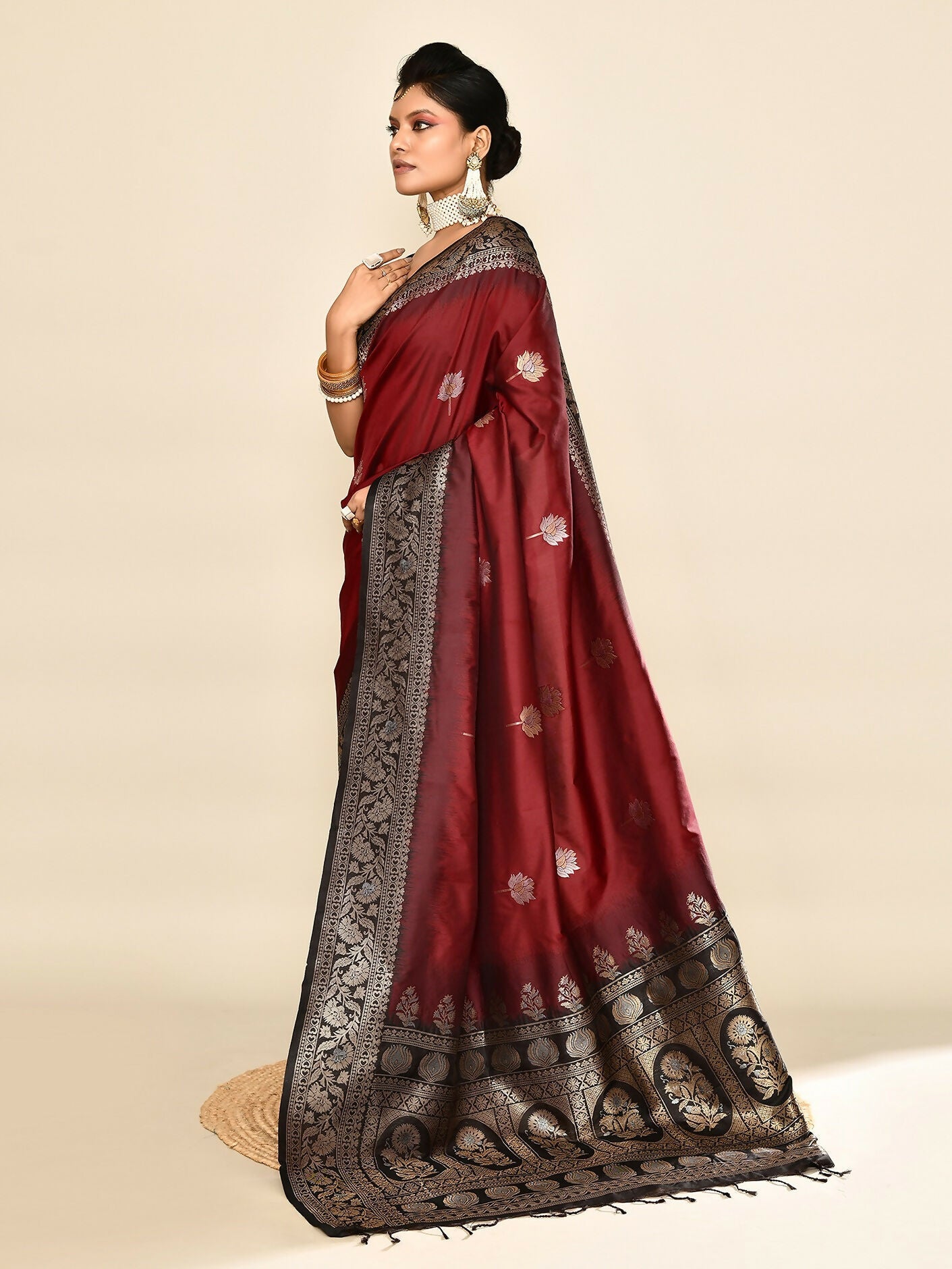 Joban Fashion Maroon & Black Plain With Weaving Border Banarasi Silk Sarees | Swadesiicart