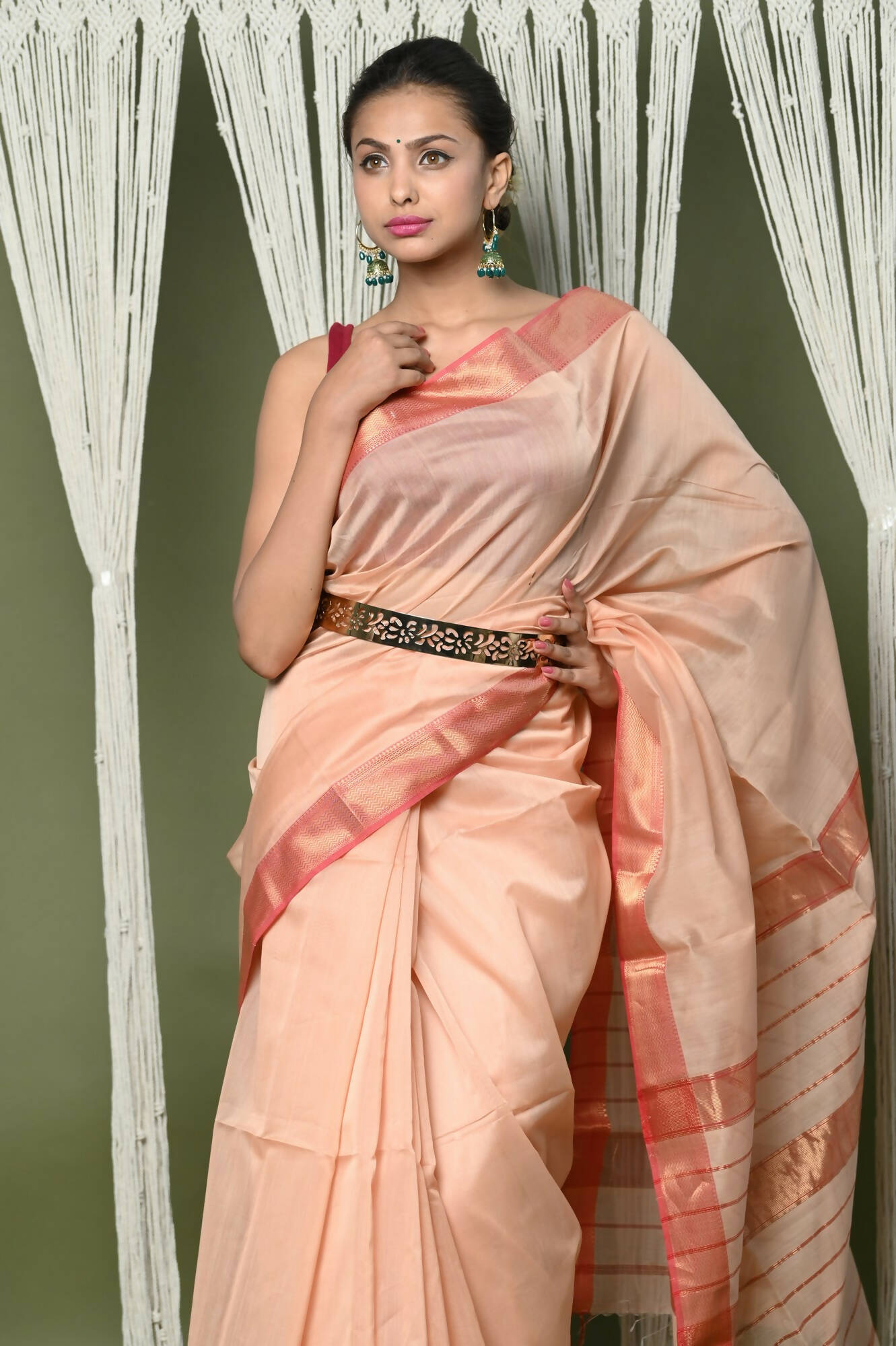 Very Much Indian Handloom Cotton Silk Maheshwari Saree With Sleek Golden Border - Beige | Swadesiicart