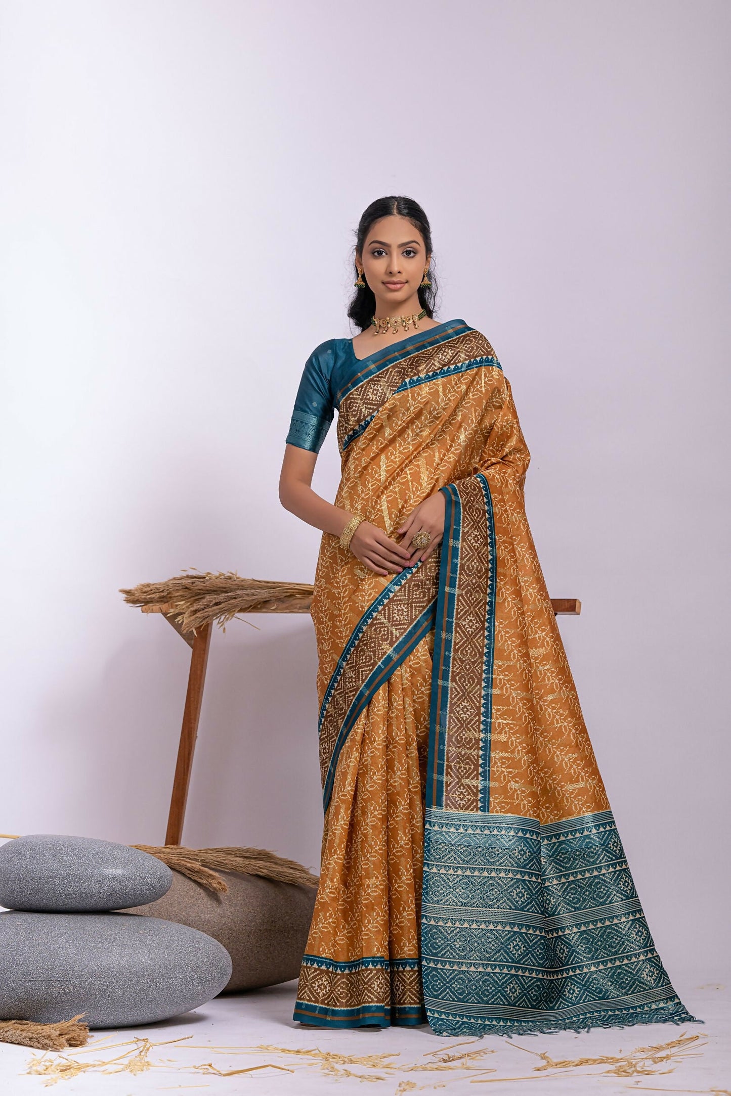 Vishnu Weaves Women's Yellow Soft Tussar Silk Zari Woven Saree with Blouse - Swadesiicart