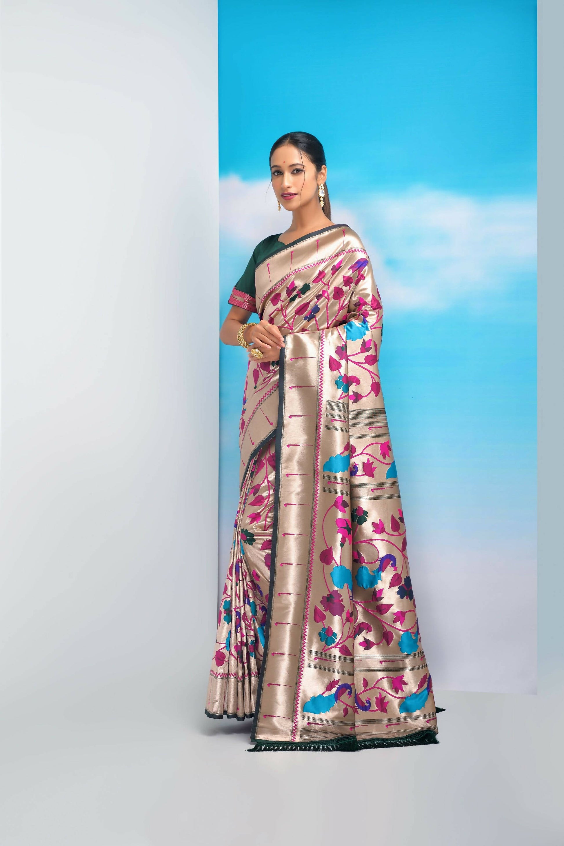 Vishnu Weaves Women's Bottle Green Paithani Silk Minakari Zari Woven Saree with Unstitched Blouse - Swadesiicart