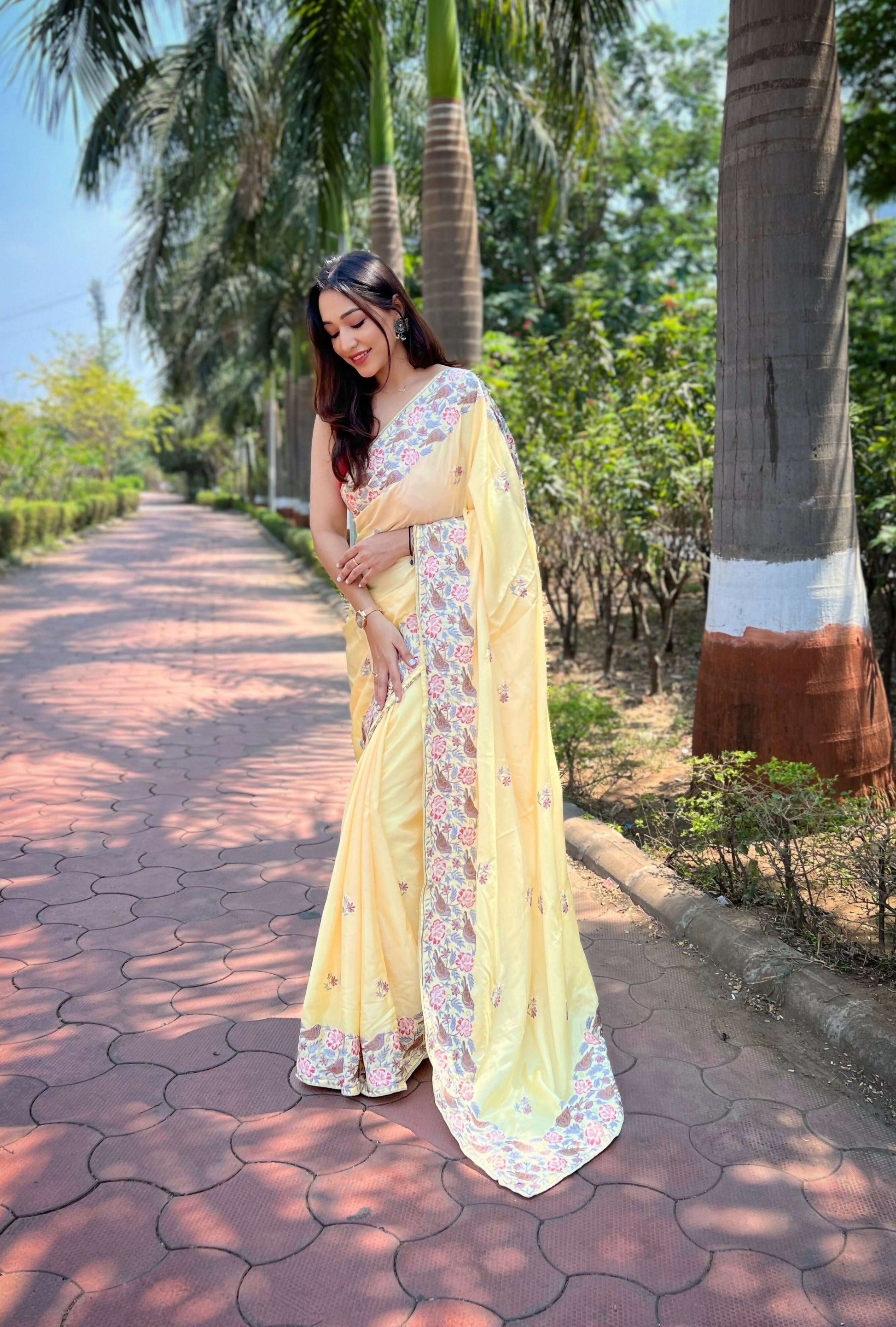 Vamsee Chinon Panchi Light Yellow Shimmer Saree - Swadesiicart