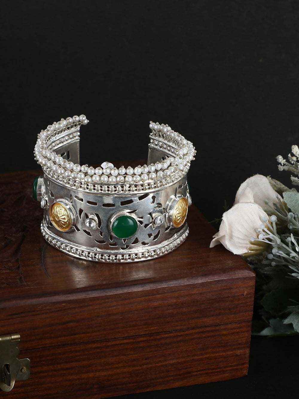 Joban Fashion Women Green Stone Silver Tone Bangle | Swadesiicart
