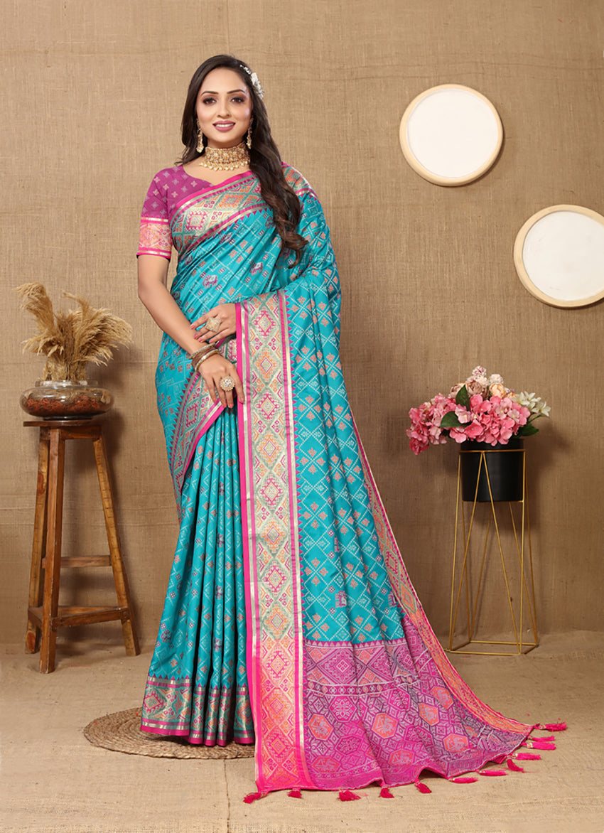Lorenvalley Fashion Firozi Patola Silk Woven Design with Zari Meenakari Weaving motifs motifs Pallu Saree - Swadesiicart