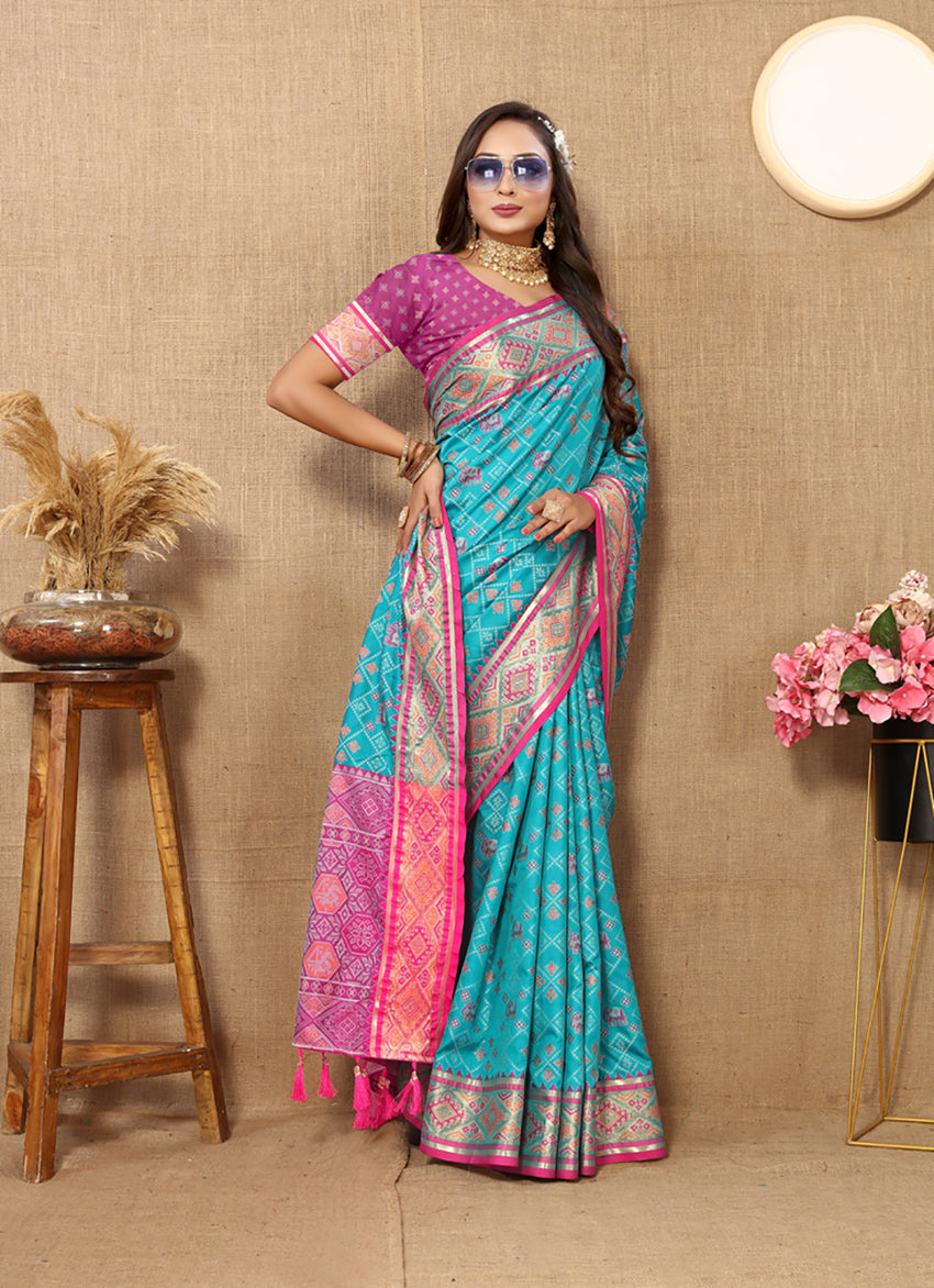 Lorenvalley Fashion Firozi Patola Silk Woven Design with Zari Meenakari Weaving motifs motifs Pallu Saree - Swadesiicart