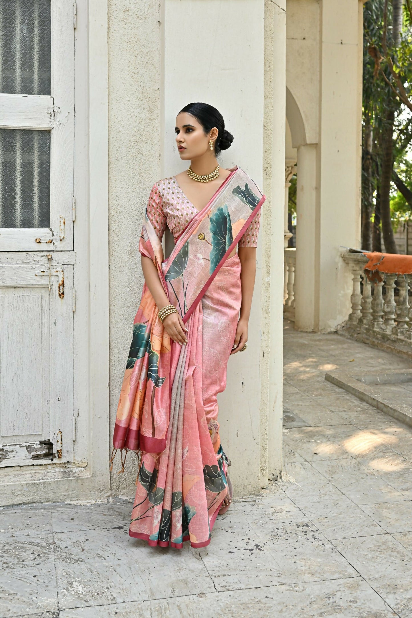 Vishnu Weaves Women's Peach Cotton Silk Saree with Blouse - Swadesiicart
