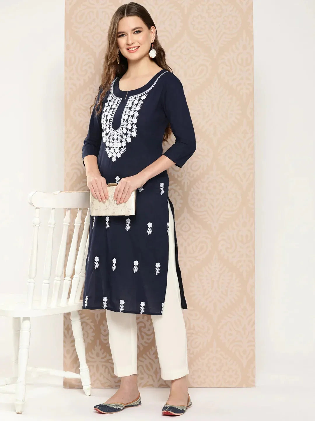 Yufta Floral Yoke Design Chikankari Kurta - Swadesiicart