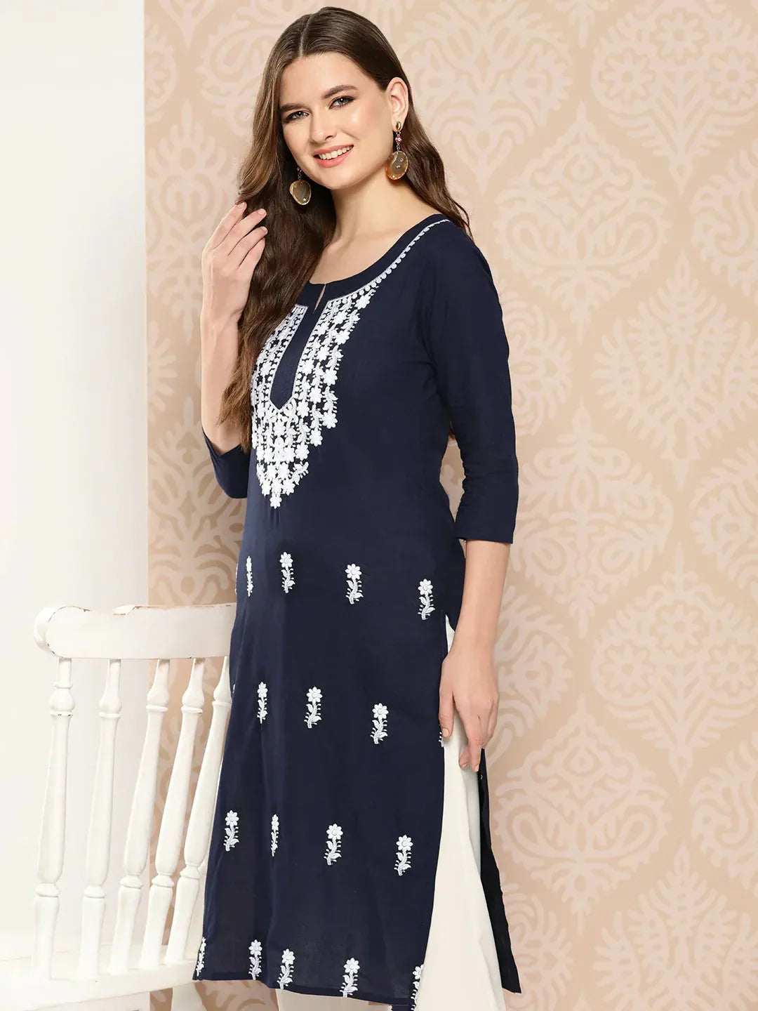 Yufta Floral Yoke Design Chikankari Kurta - Swadesiicart