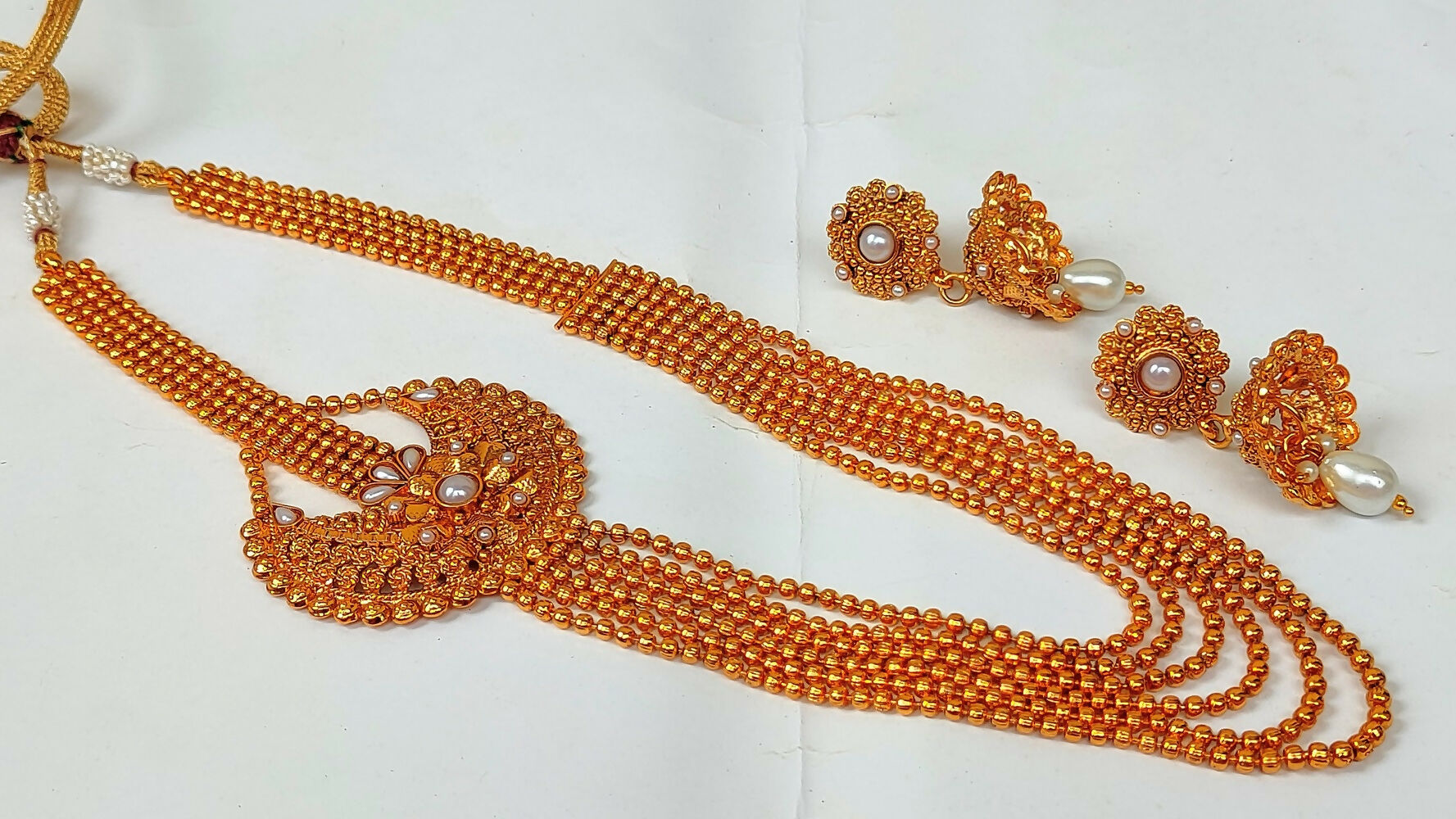 Kemp Layer White Necklace Set - Swadesiicart