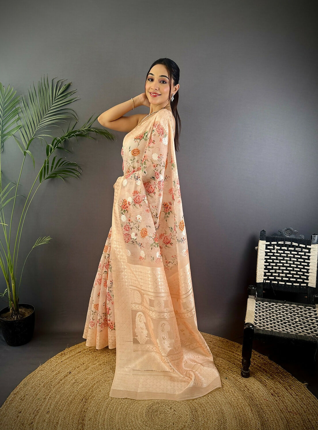 Joban Fashion Beige Floral Motifs Banarasi Silk Sarees | Swadesiicart