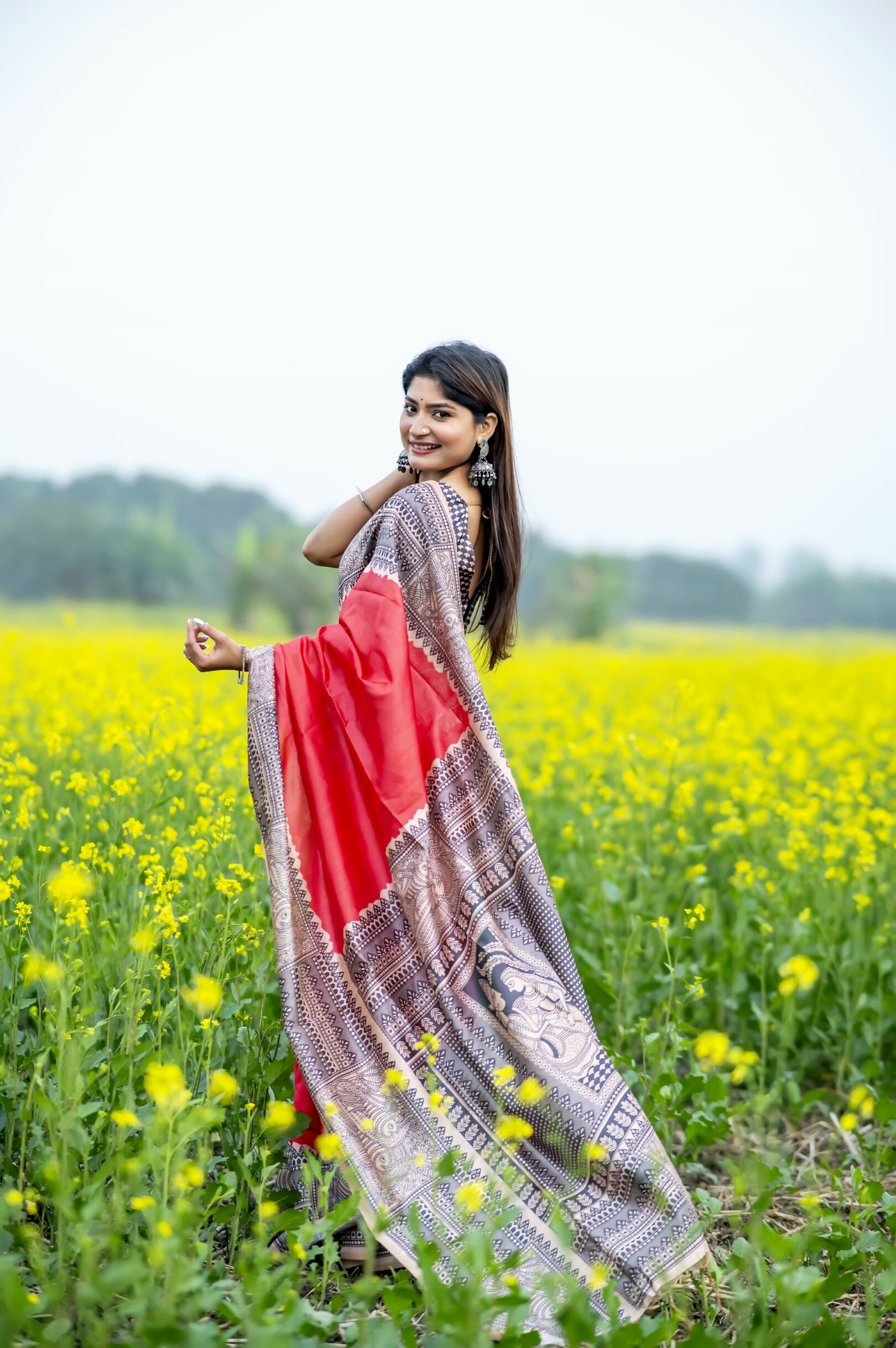 Vishnu Weaves Women's Red Soft Tussar Silk Saree with Blouse - Swadesiicart