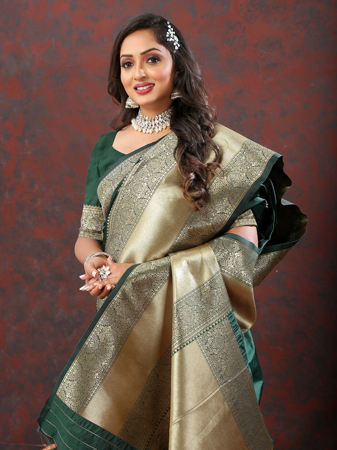Lorenvalley Fashion Green Soft Silk Woven Design Gold Zari Weaving Saree - Swadesiicart