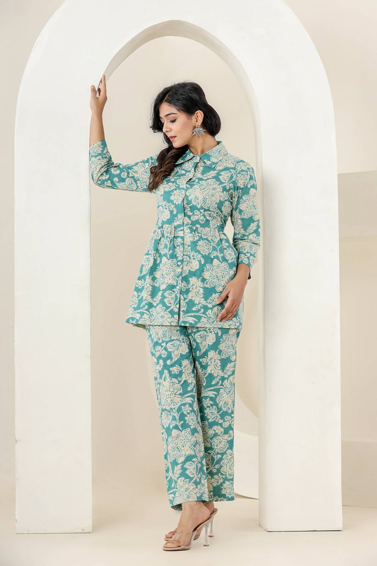 Kaajh Women's Turqouise Gold Print Cotton Co-ord Set - Swadesiicart
