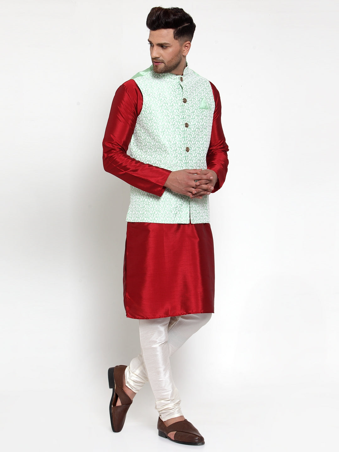 Jompers Men's Green Embroidered Nehru Jacket | Swadesiicart