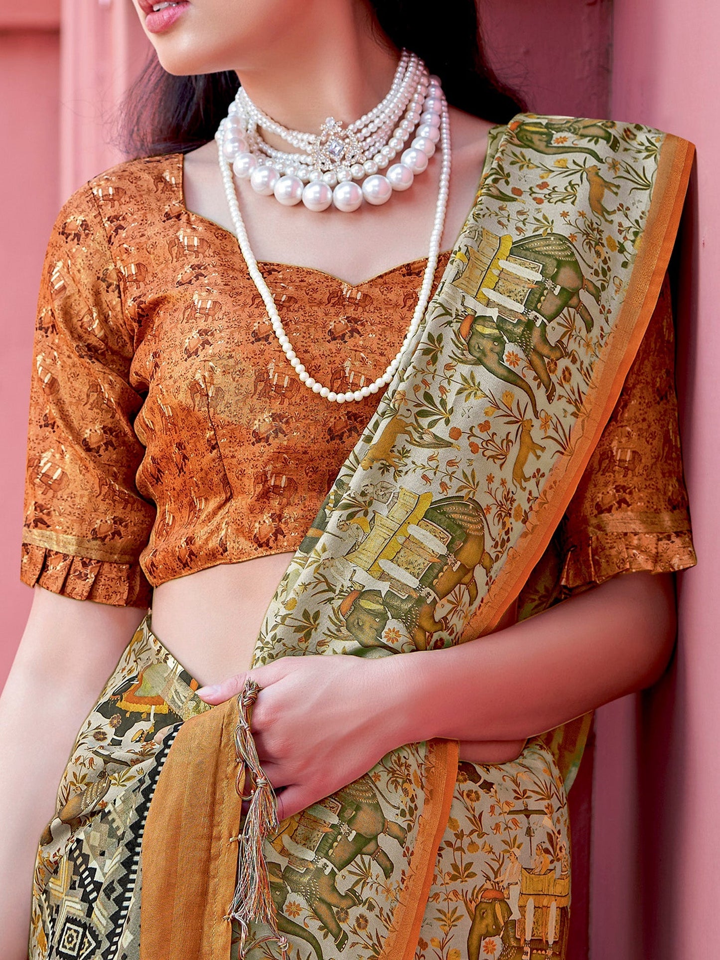 NOZ2TOZ Women's Banarasi Silk Beige Printed Designer Saree With Blouse Piece | Swadesiicart