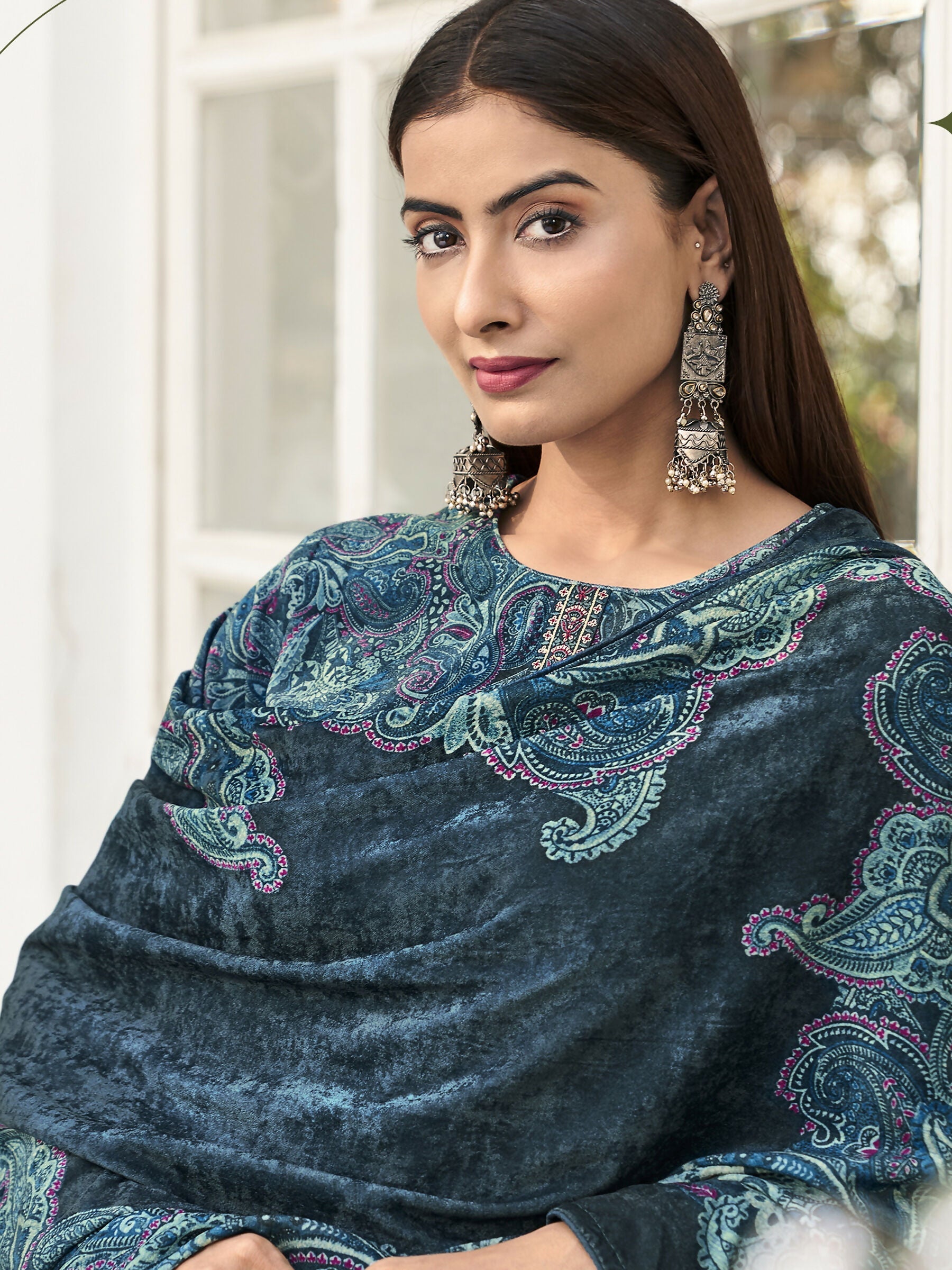 Jyoti Fashion Women's Navy Blue Velvet Digital Print with Resham Thread work Kurta with Trouser & Dupatta | Swadesiicart