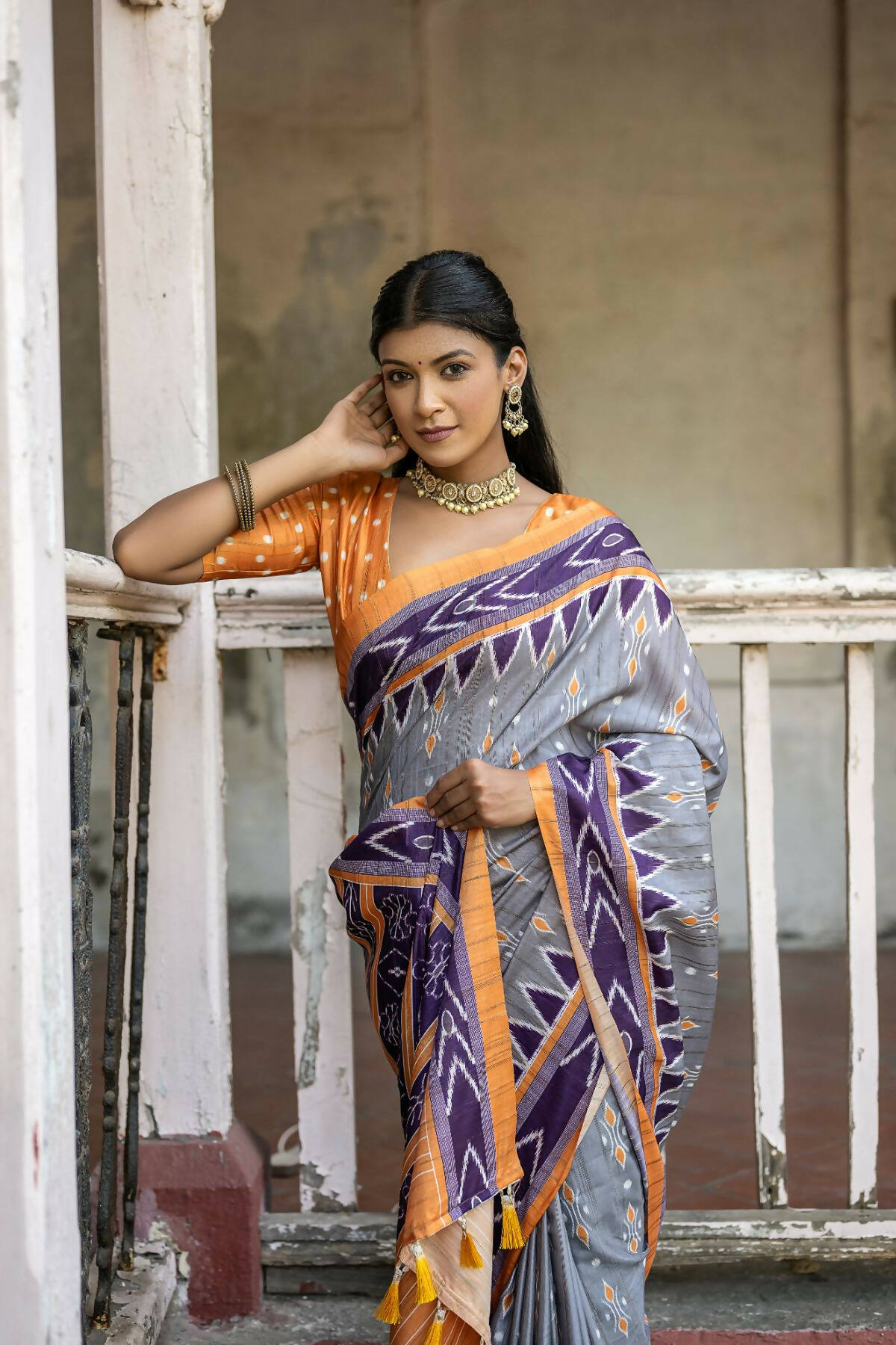 Vishnu Weaves Women's Grey Cotton Silk Printed Saree with Blouse - Swadesiicart