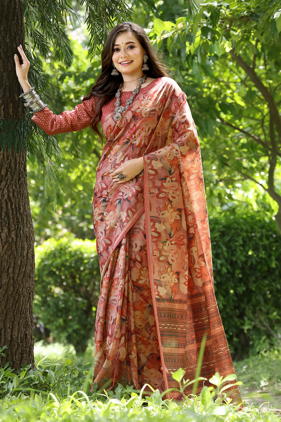 Vishnu Weaves Women's Red Cotton Silk Woven Saree with Blouse - Swadesiicart