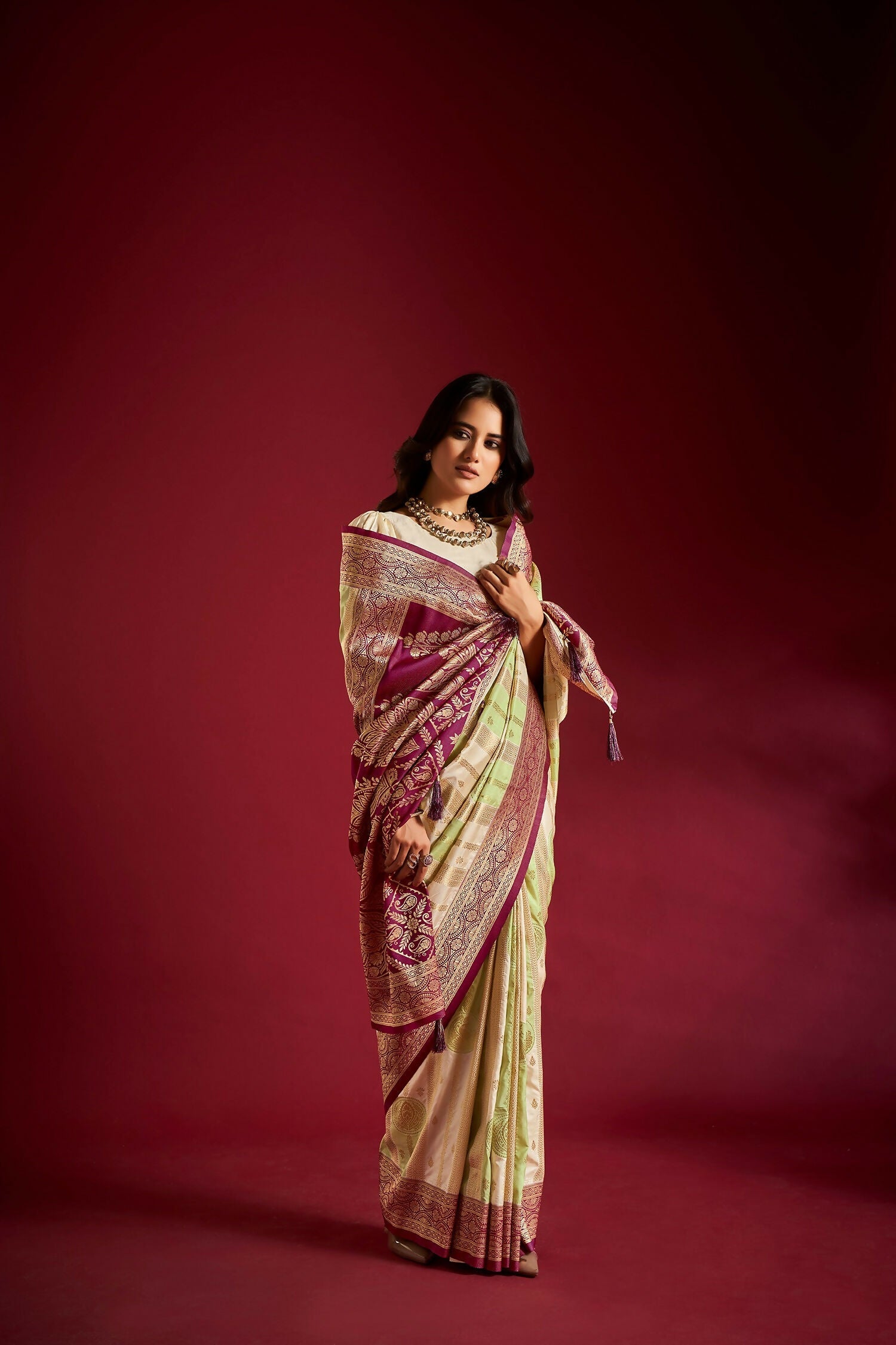 Joban Fashion Cream & Parrot Green Plain With Weaving Border Banarasi Silk Sarees | Swadesiicart