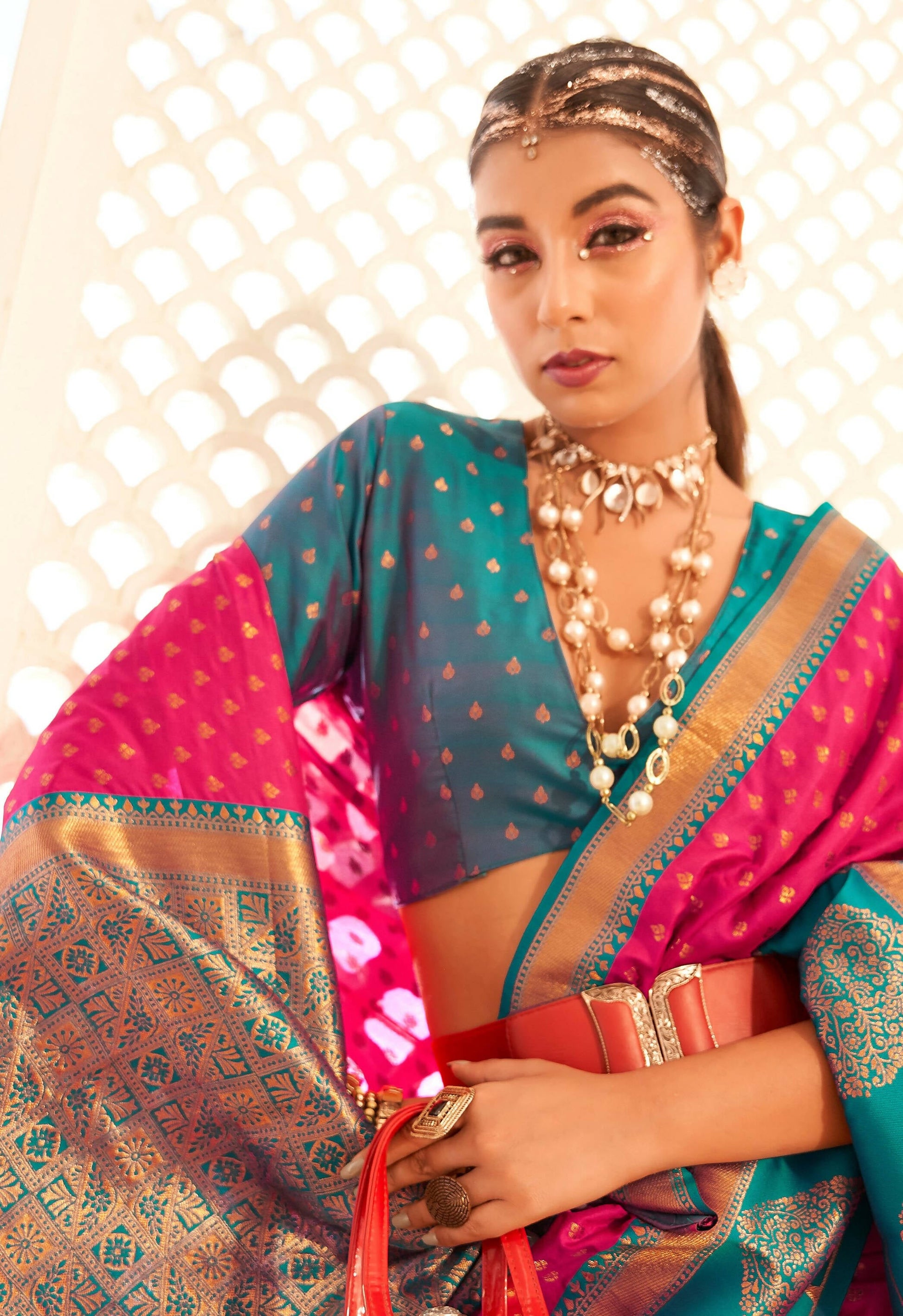 Pink Soft Banarasi Paithani Copper Zari Weaving Saree With Unstitched Blouse Piece - Jodha | Swadesiicart