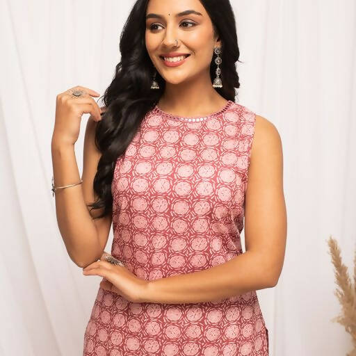 FIORRA Women's Floral Printed Pink Cotton Straight Kurta - Swadesiicart