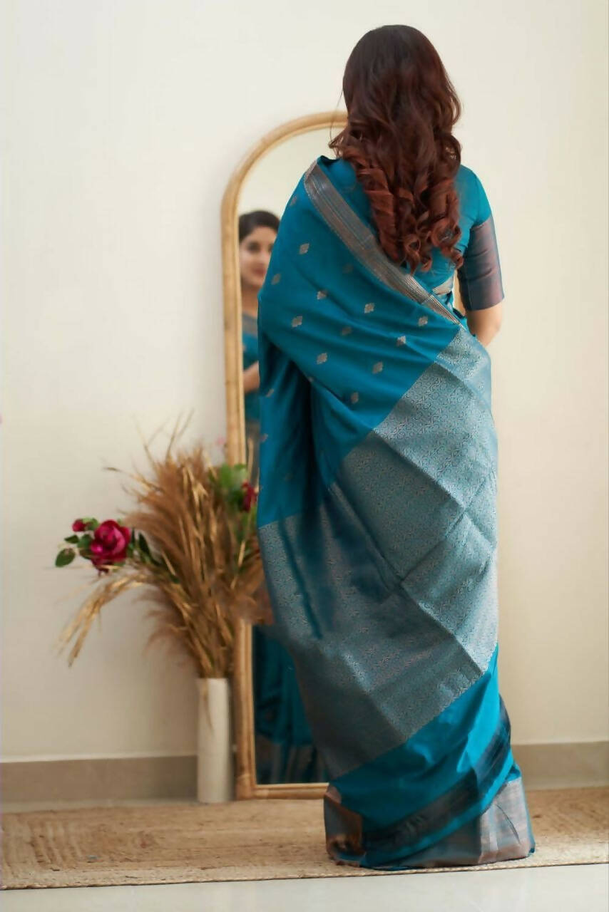 DEIANA'S Beautiful Designer Golden zari Soft Lichi Silk Saree - Firozi - Swadesiicart