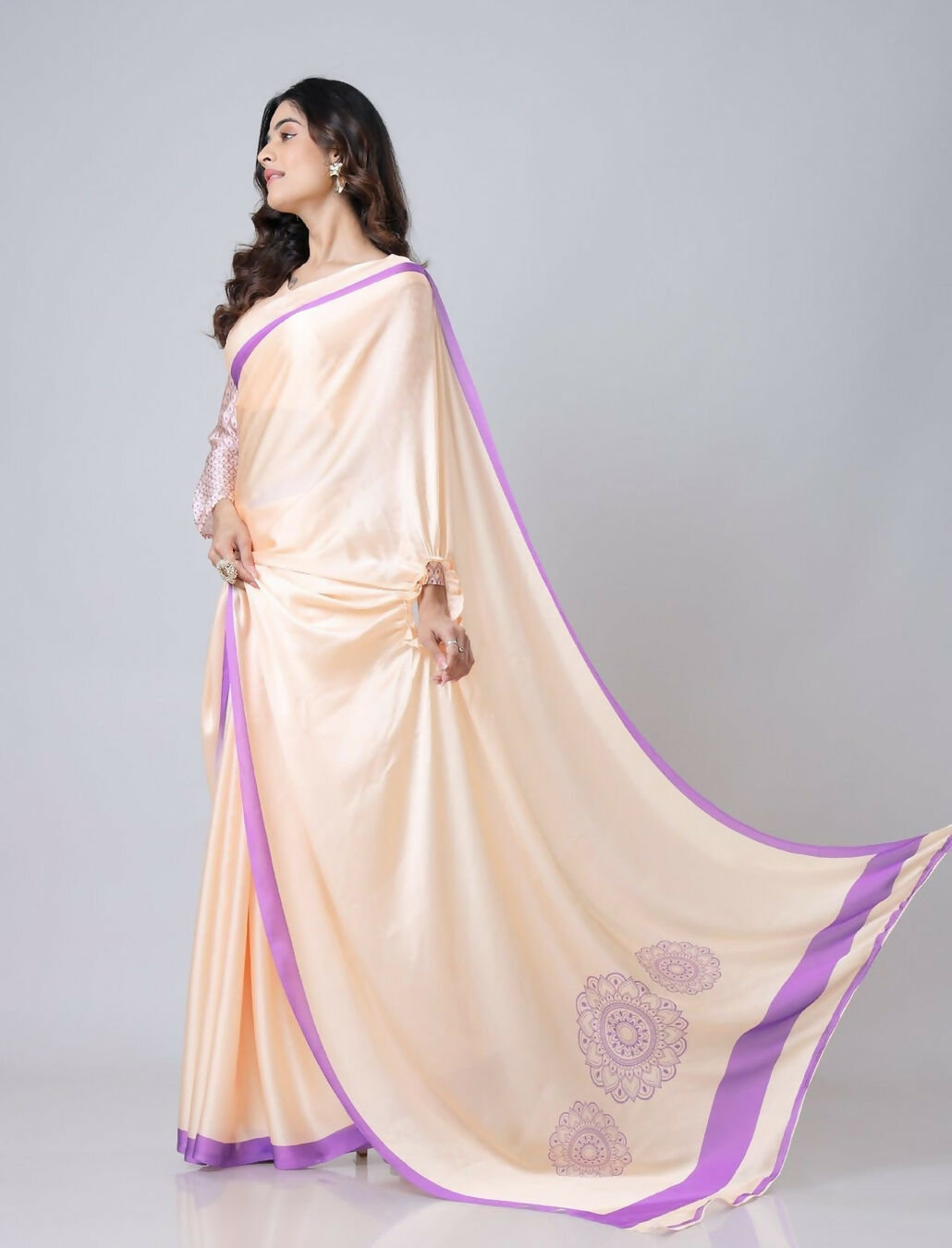Vastranavya Peach Mandala Print Free Hand Ready to Wear Saree | Swadesiicart