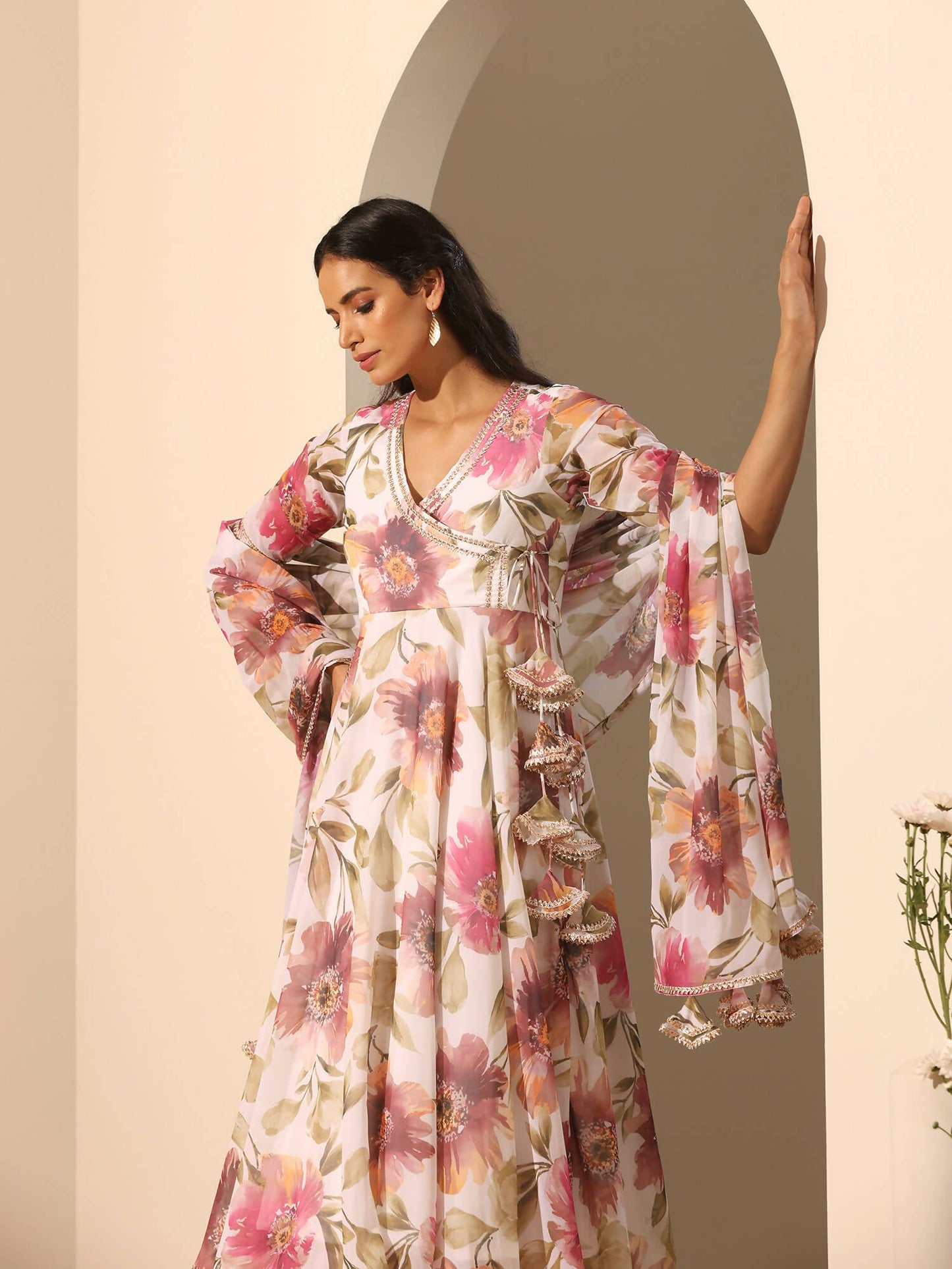 Pomcha Jaipur White Gul Sufiyana Angrakha Set | Swadesiicart