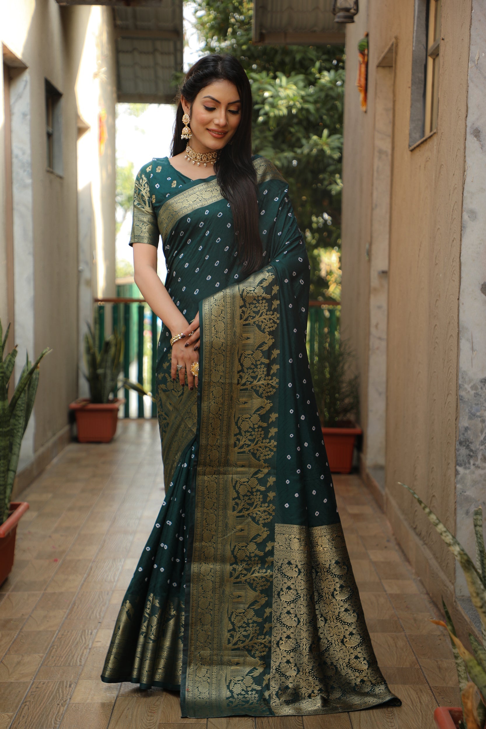 Lorenvalley Premium Pure Handmade Bandhej Kanjivaram silk saree with Zari Weaving Rich Pallu saree - Green - Swadesiicart