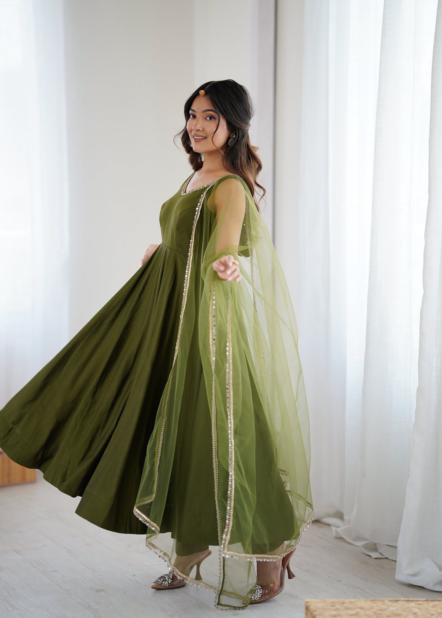 Lorenvalley Fashion Green Pure Romansilk Chanderi Fabric Yoke Fancy Lace Work Anarkali Kurta Pant With Dupatta Set - Swadesiicart