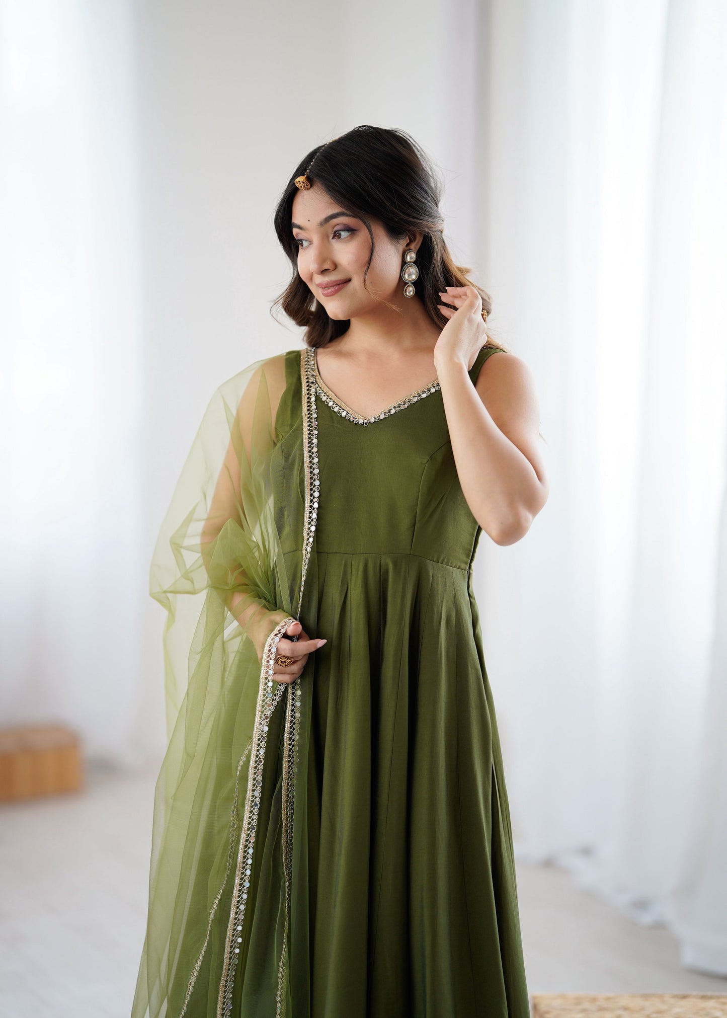 Lorenvalley Fashion Green Pure Romansilk Chanderi Fabric Yoke Fancy Lace Work Anarkali Kurta Pant With Dupatta Set - Swadesiicart