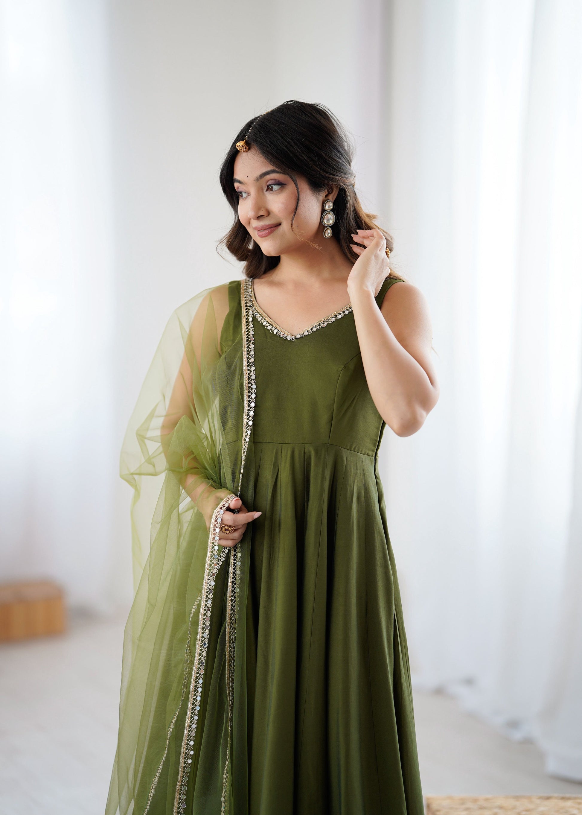 Lorenvalley Fashion Green Pure Romansilk Chanderi Fabric Yoke Fancy Lace Work Anarkali Kurta Pant With Dupatta Set - Swadesiicart