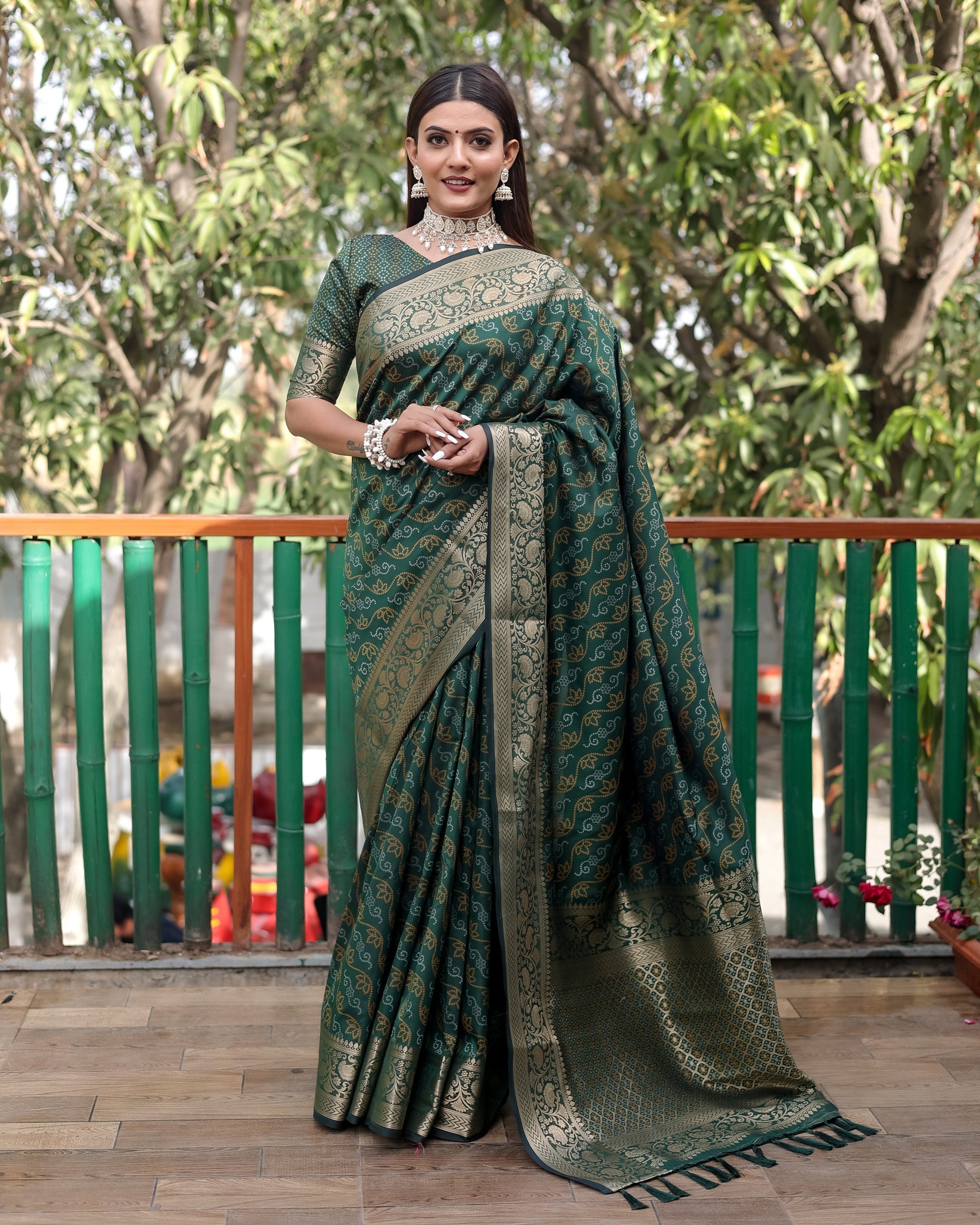 Lorenvalley Premium Bandhej Patola Silk Sarees with kanchi Borders and Contrast Zari Weaving borders Saree - Green - Swadesiicart