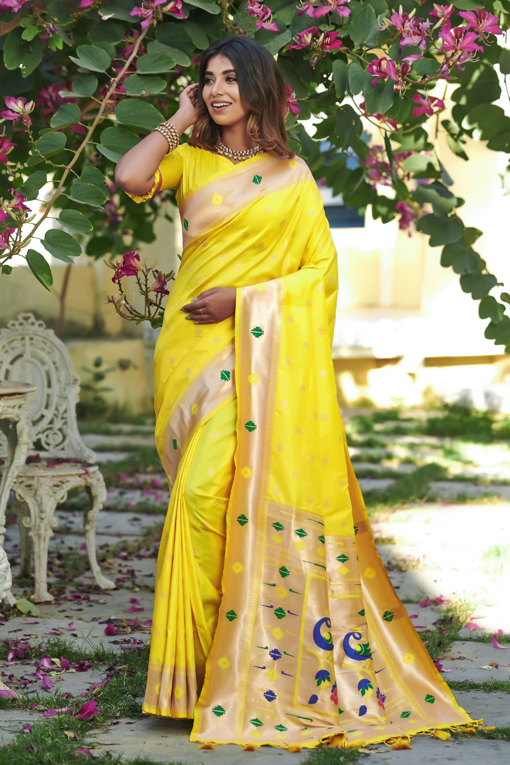 Vishnu Weaves Women's Yellow Banarasi Silk Zari Woven Paithani Saree with Unstitched Blouse - Swadesiicart