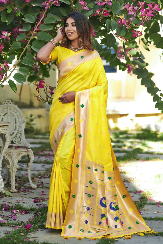 Vishnu Weaves Women's Yellow Banarasi Silk Zari Woven Paithani Saree with Unstitched Blouse - Swadesiicart