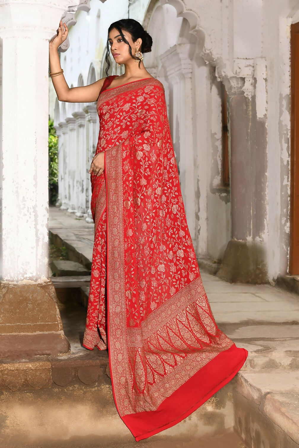 Joban Fashion Red Crepe Chiffon Banarasi Pure Handloom Banarasi Silk Saree | Swadesiicart