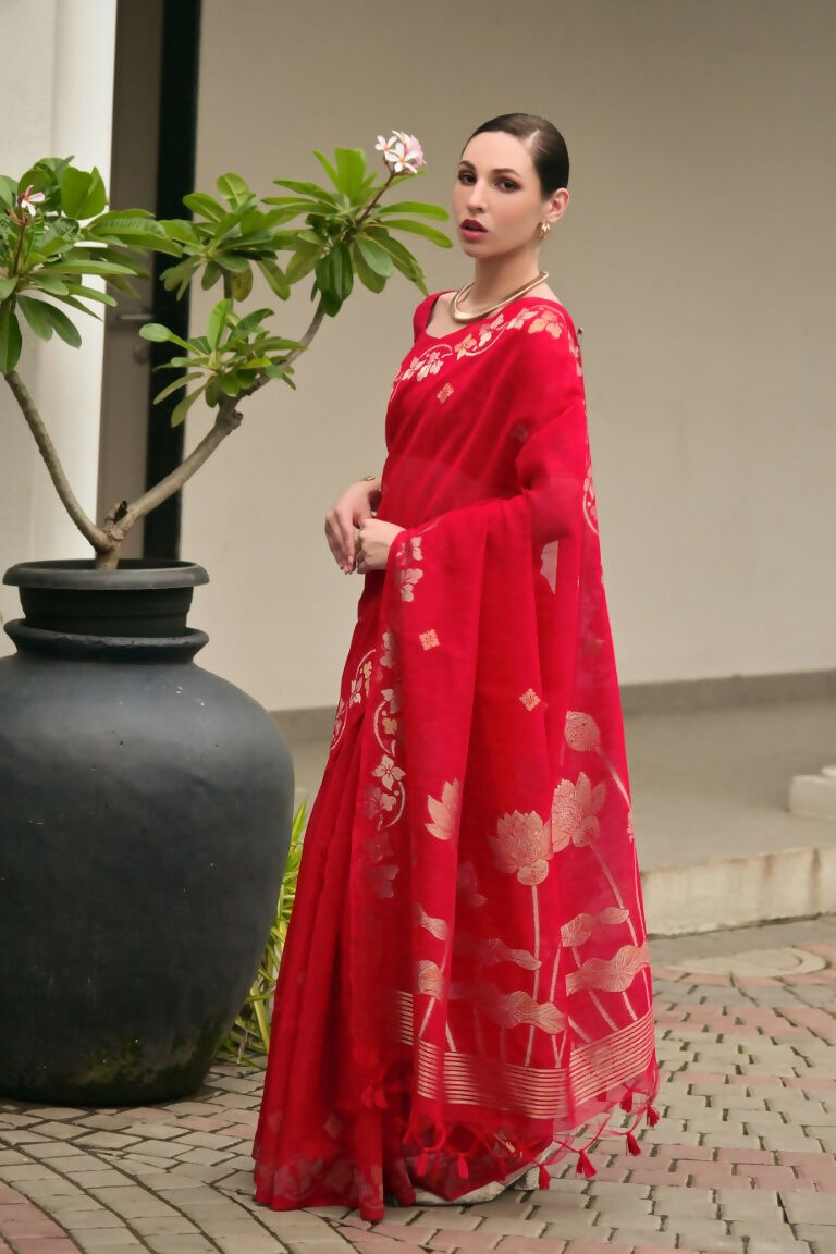 Vishnu Weaves Women's Red Linen Silk Zari Weaving Saree with Blouse - Swadesiicart