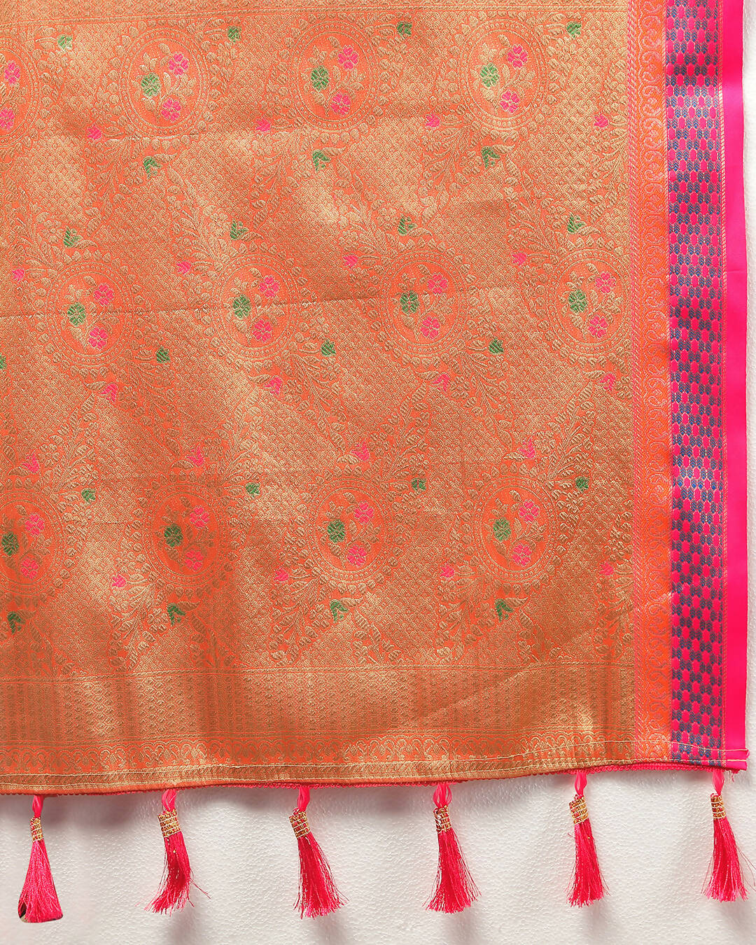 Lorenvalley Fashion Cream Kanjivaram Silk Woven Design with Zari Weaving Saree - Swadesiicart